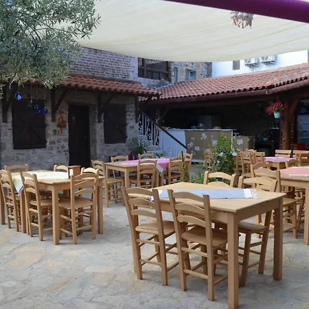 Hotel Nezis'in Konagi